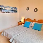 Apartmán Flat Blue Ocean, Beachfront, Sea View, 1 Bedroom, Livingroom, Fast Internet *