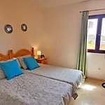 Apartmán Flat Blue Ocean, Beachfront, Sea View, 1 Bedroom, Livingroom, Fast Internet *