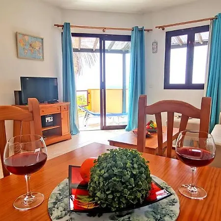 Flat Blue Ocean, Beachfront, Sea View, 1 Bedroom, Livingroom, Fast Internet Apartmán